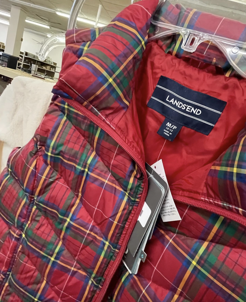 Overstock Outlet Celebrates Grand Opening Who's On The Move