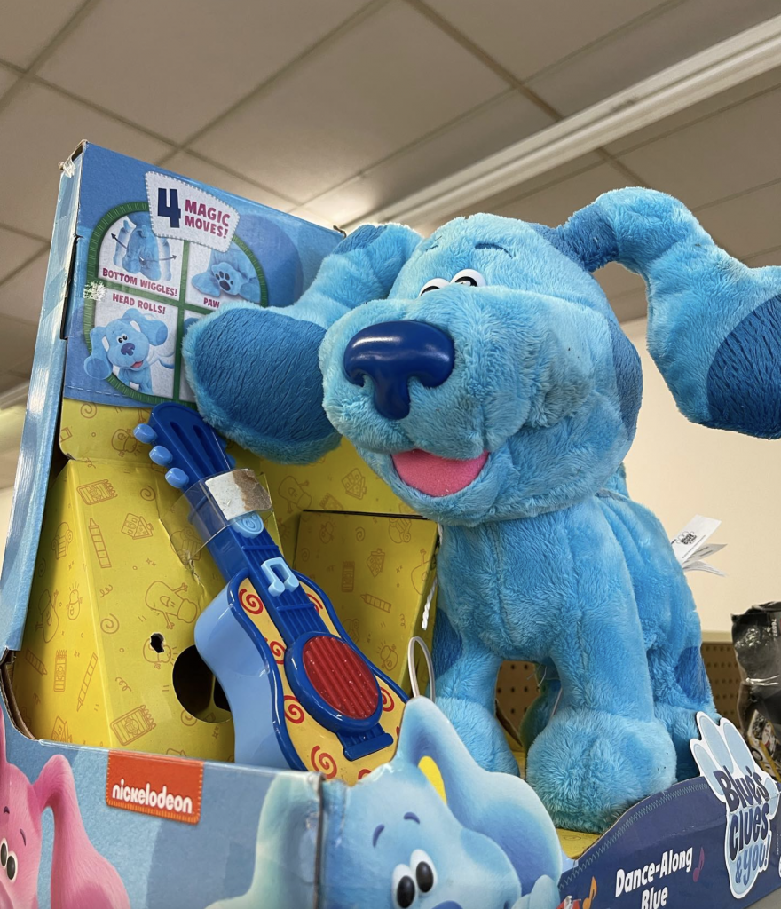 Overstock Outlet Celebrates Grand Opening Who's On The Move