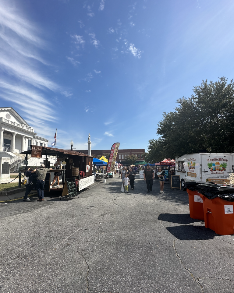 Laurens Squealin' on the Square Draws Large Crowds Who's On The Move