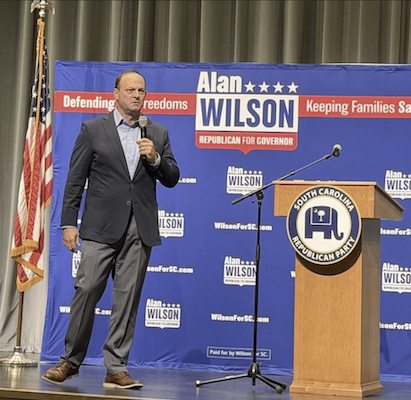 U.S. Senate hopefuls make their case at Lexington stump stop